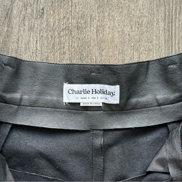 Revolve Charlie Holiday Vegan Leather Shorts in Black (Size XS/US 2) - Picture 6 of 8